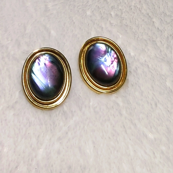 Vintage Goldtone and Faux Black Mother Of Pearl Button Pierced Earrings - Picture 1 of 9